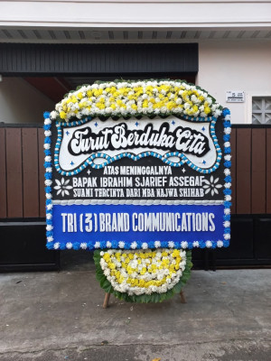 Papan Bunga Duka di Halong